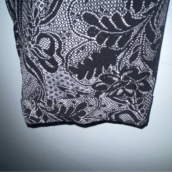 New York & Company Stretch Black and White Patterned Pants - Picture 7 of 7